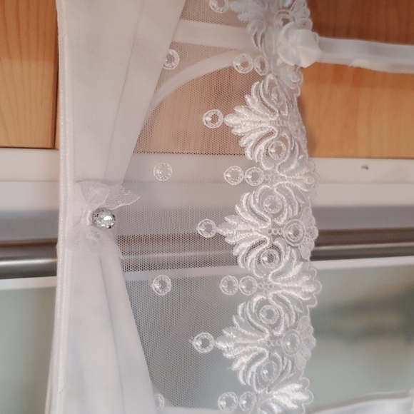 Axami bra and garter set - Picture 3 of 8